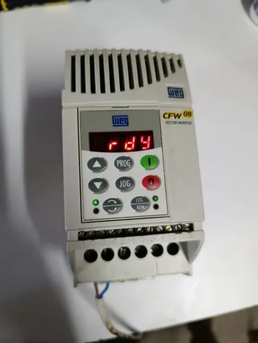 Inversor de Frequência WEG CFW08 - 2CV - 220V - 7A