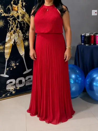 Vestido de festa usado apenas 1 vez. Fotos reais do produto.
