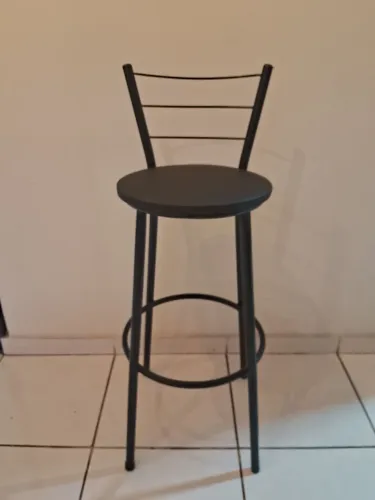 VENDO 5 BANQUETAS/BANCOS DE METAL