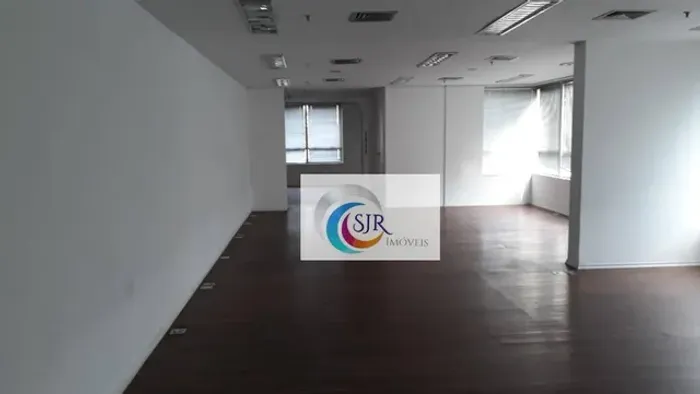 Conjunto comercial de 320 m² 8 vagas em Pinheiros