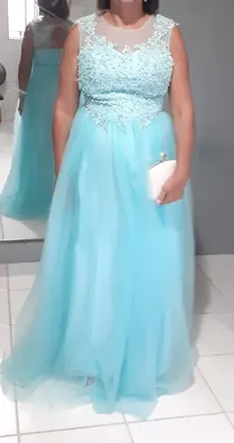 Vestido de festa azul tifane bordado com pérolas,  muito lindo 