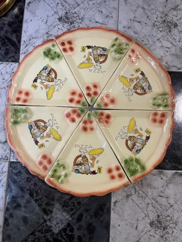 Lindo conjunto de Pratos em formato de Pizza em Cerâmica porcelana
