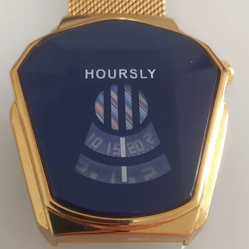 Relógio de pulso Hoursly dourado.