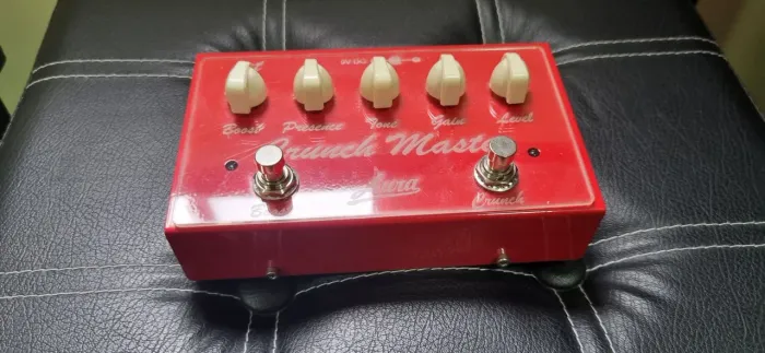 Pedal de Overdrive Crunch Master