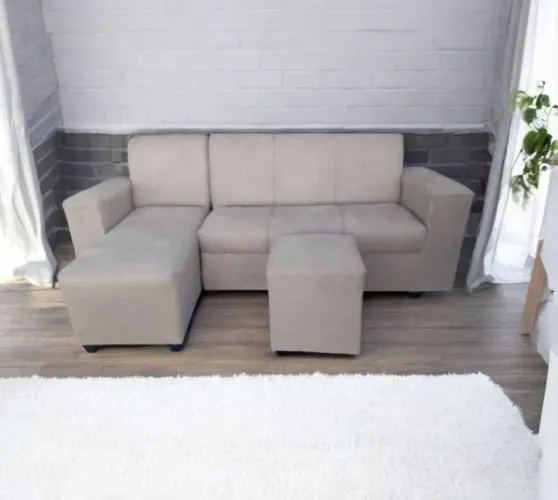 Sofá com cheis em Suede Bege