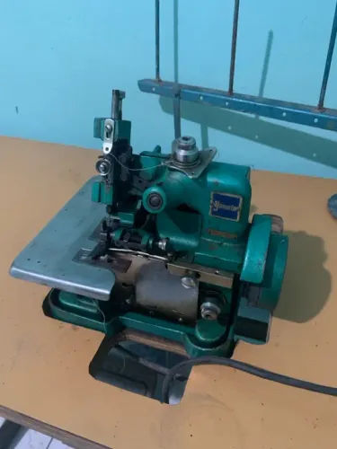 Máquina Overlock Yamata GN 1 ? 6