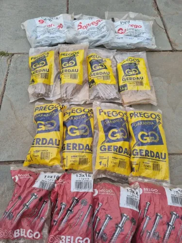 Pregos