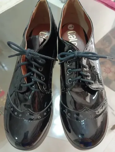 Sapato Oxford 37 preto verniz.