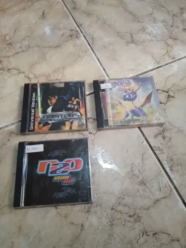 Lote com 3 jogos de Playstation 1