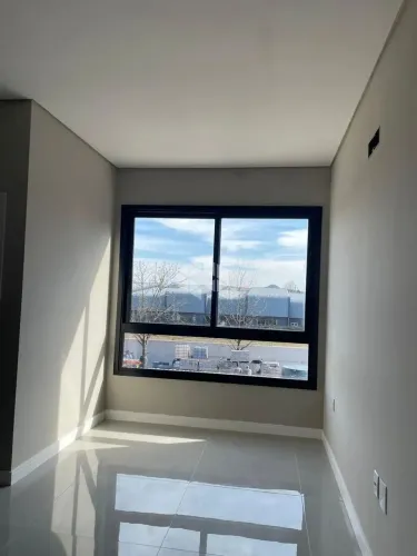 Sala Comercial à Venda em Camobi - Excelente Localização e Valor Atraente!