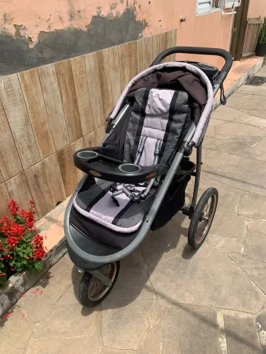 Carrinho de bebê Graco 3 rodas 