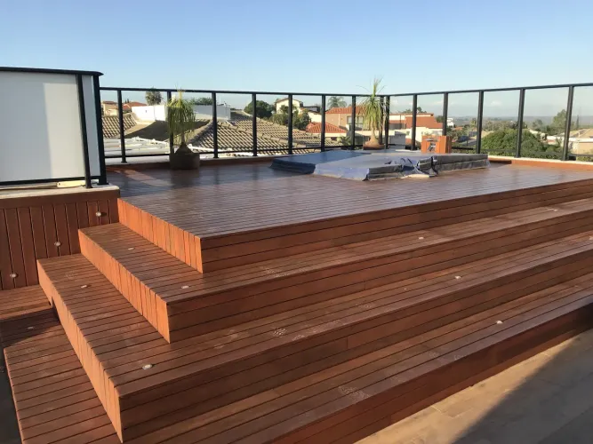 Deck de madeira - venda e projetos em 3D