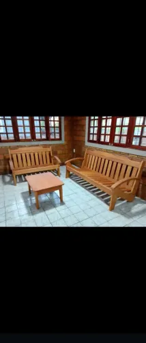 Conjunto de Bancos de Madeira para Área Externa