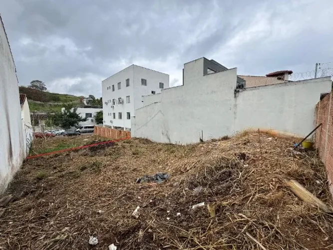 Financiamento próprio - Venda: Lote no Bairro Cidade Nova em Gov. Valadares/MG
