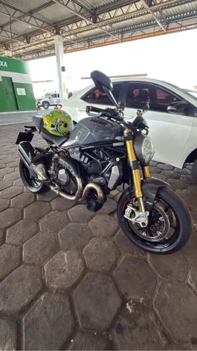 Vende-se, Ducati Monster 1200s.