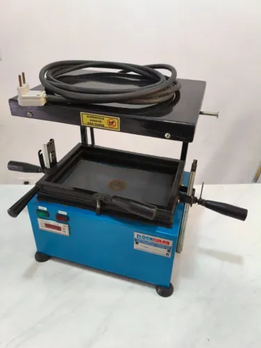 MÁQUINA VACUUM FORMING -SEMI NOVA - SUPER OFERTA!