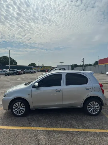 Toyota Etios X 1.3 Flex 16V 5P Mec. 2016
