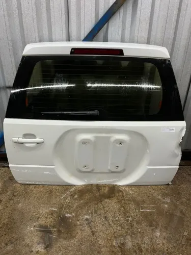 Tampa Traseira Suzuki Grand Vitara - RS Auto Peças