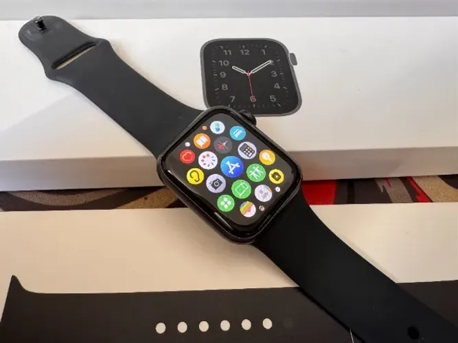 Apple Watch SE 1ª geração 40mm GPS Space Gray
