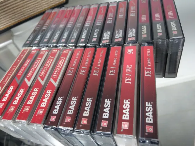 Fita cassete Basf Emtec lote 25un