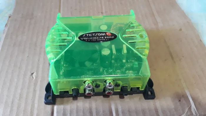 Amplificador Stetsom VS400.4 Mini 4x100W RMS 2 ohms