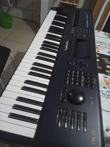 Vendo teclado kurzweil pc3 61