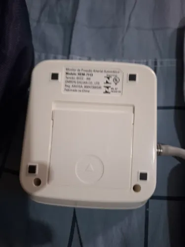 Monitor de Pressão Arterial Automático de Braço Omron HEM-7113 Pouquíssimo uso Omron