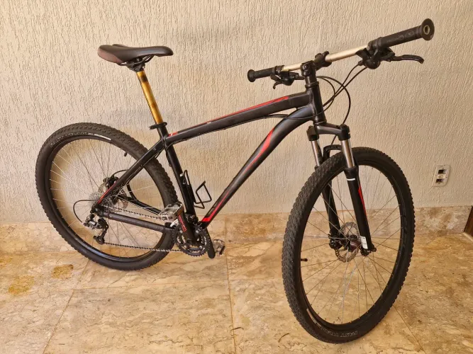 Bike Specialized Hardrock aro 29 tam.19 2.499