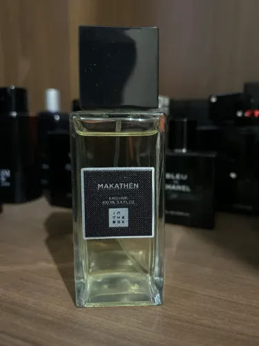 MAKATHÉN IN THE BOX, DESAPEGO