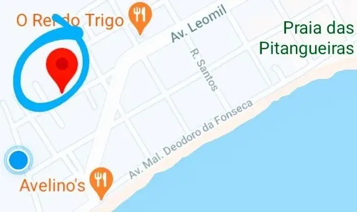 Alugo Guarujá centro 150 M da praia 