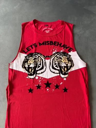 Camiseta John John - Let's Misbehave