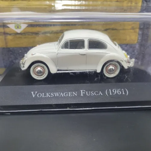 Miniatura fusca 1961 escala 1 43