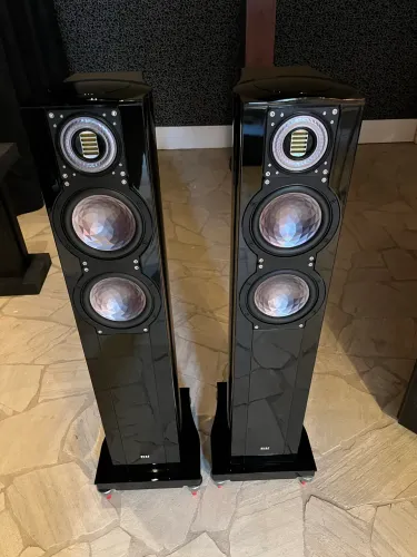 Caixas Elac FS 607 CE