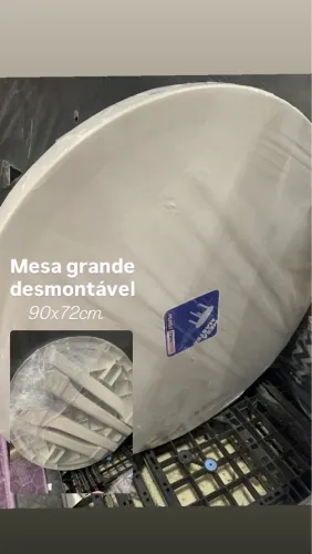 Mesa redonda grande desmontável 