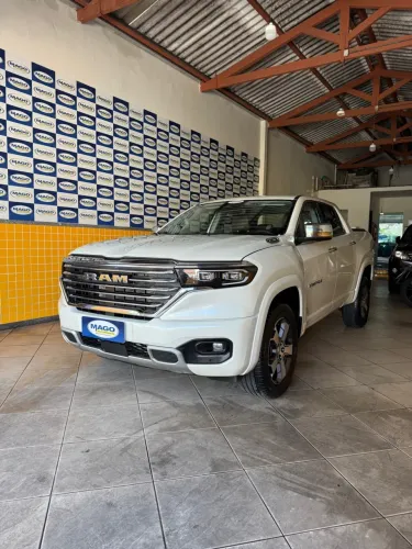 RAMPAGE LARAMIE 2.0 4x4 2024 extra 