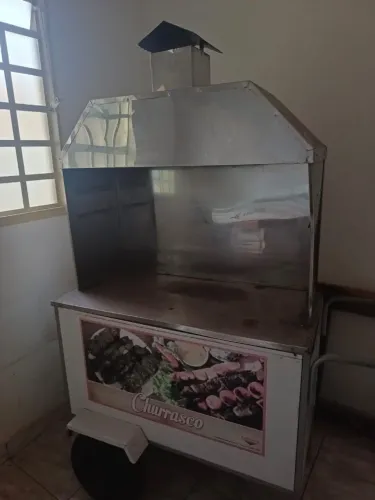 Carrinho de Churrasco em Aço Inox