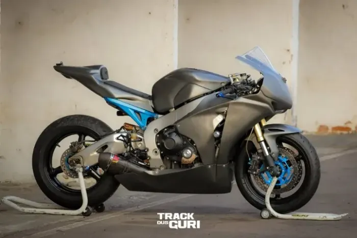 Honda CBR - Moto de Pista | Pronta pra Acelerar!