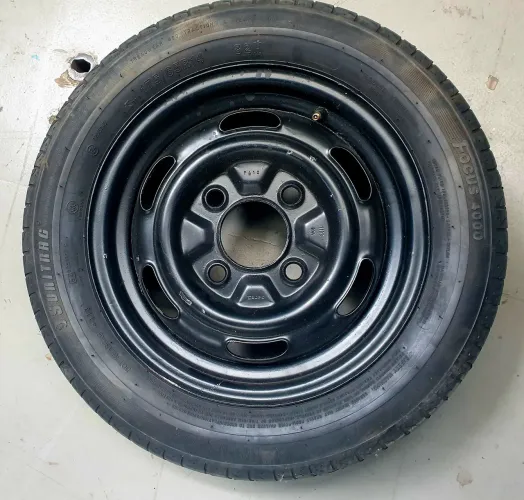 Roda com pneu Fusca , Brasília, Variant, Tl