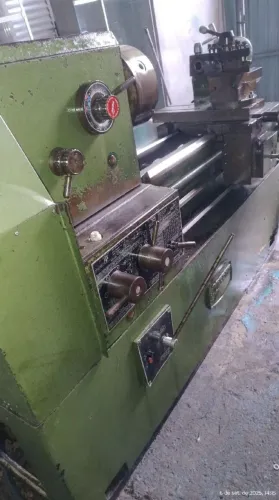Torno mecânico NARDINI engrenado