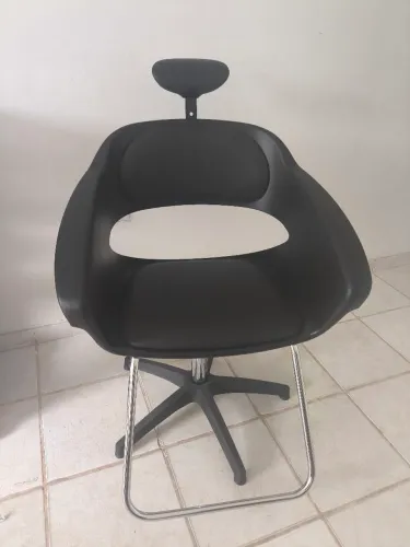Cadeira de cabeleleiro/barbeiro