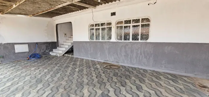 EXCELNTE SOBRADO COM RENDA DE 4.000