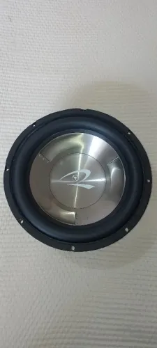 Vende-se som automotivo incluindo subwoofer de 12°; duas cornetas Selenium; modulo roadsta