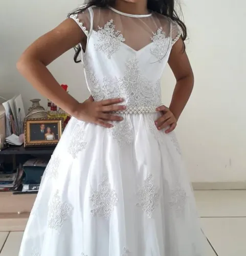 Vestido de daminha ou ABC, Festa Infantil Branco com Detalhes em Renda