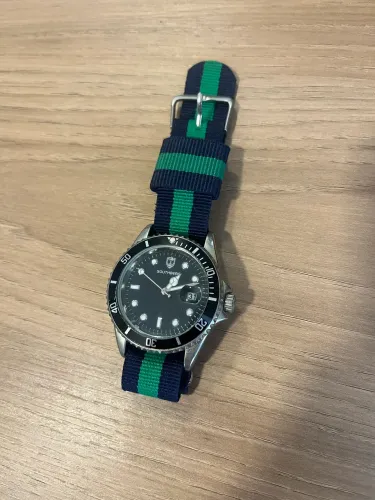 Relógio Estiloso Bom Estado