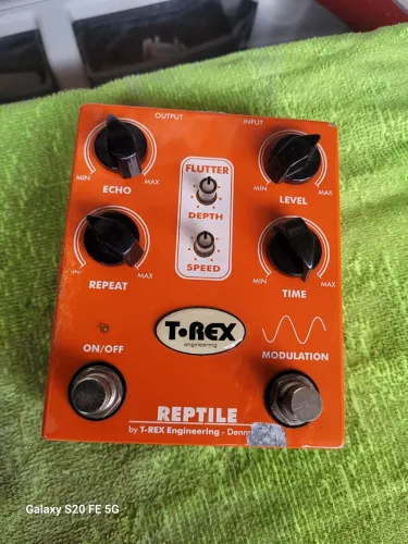 Pedal T-Rex Reptile
