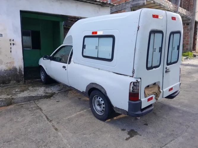 Ford Courier 1.6 L/ 1.6 Flex 2012