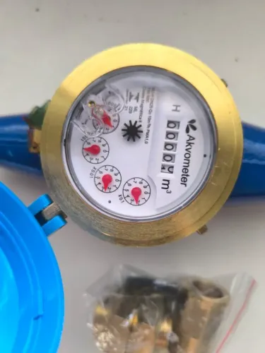 Hidrômetro Multijato 1 Dn25 Q3 10m3/h + Kit Conexão