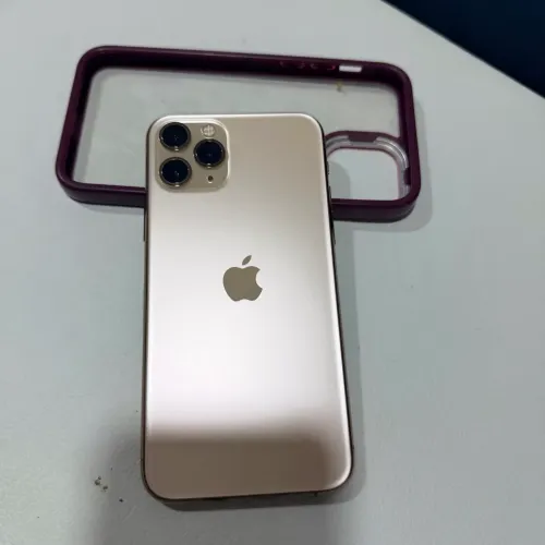 iPhone 11 Pro, dourado muito novo. 88% bateria