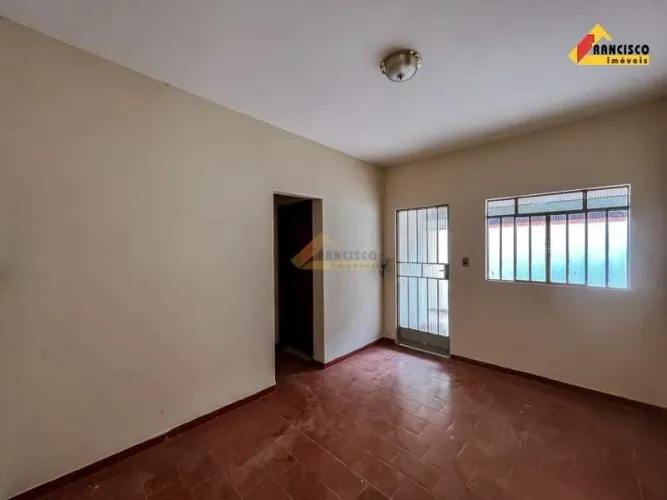 Casa para aluguel, 3 quartos, Planalto - Divinópolis/MG