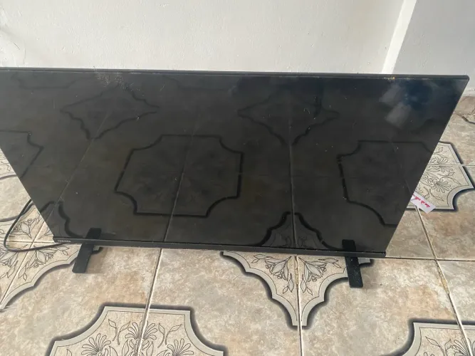 TV SMART 32 polegadas toshiba LED QUEIMADO